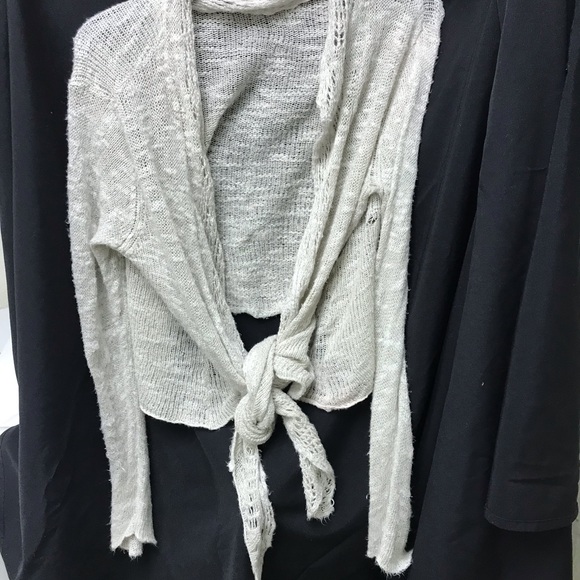 Eileen Fisher Sweaters - This pretty XL EileenFisher shrug is a must